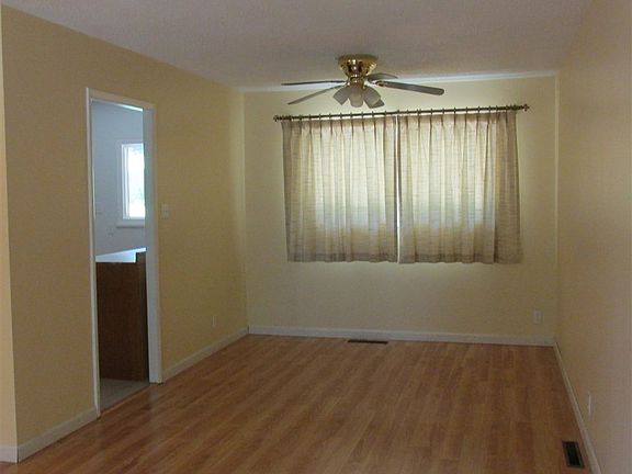 4th image of 322 Highland Dr