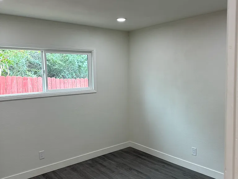 24227 Webster Ave #24227 — Photo 8