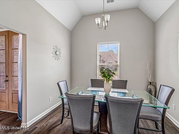 5th image of 5476 Stonecrest Dr