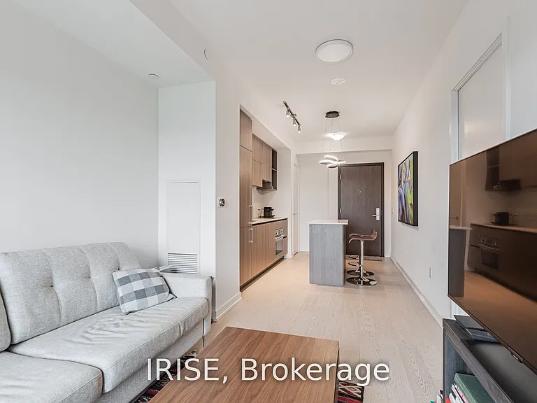 1 Yorkville Ave #4306 — Photo 11