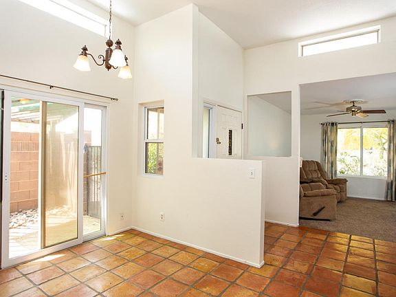 4th image of 1511 S Desert Vista Dr