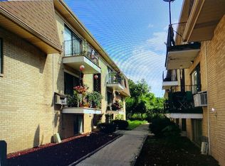 3241 S 50th Ct APT 204, Cicero, IL 60804