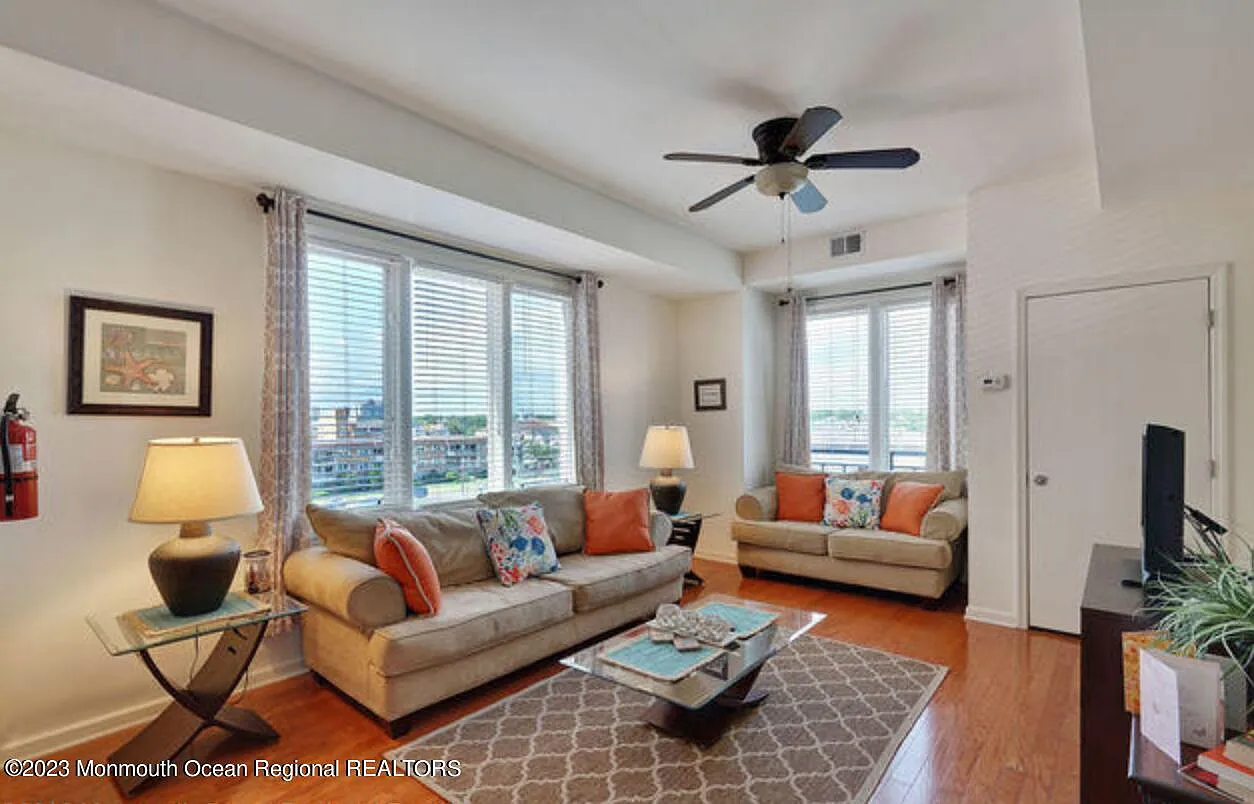 2 bed, $2,750 — Photo 1