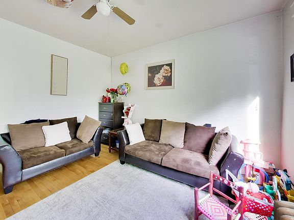4th image of 2204 W 37th St