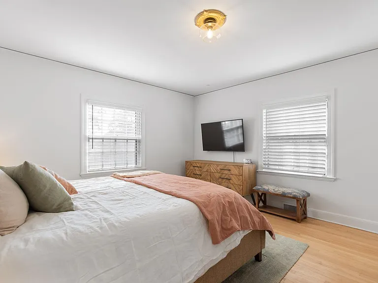 18694 Oak Dr — Photo 27
