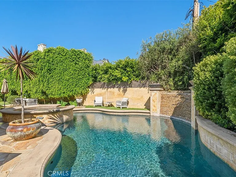 600 Cliff Dr — Photo 48