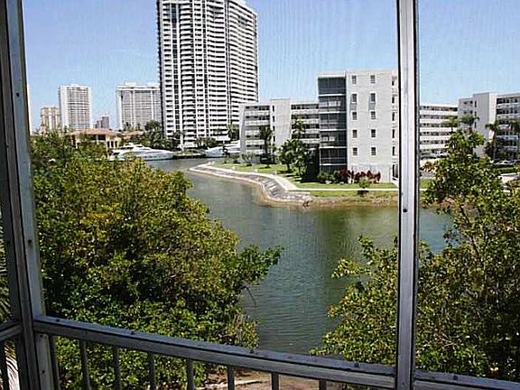 3rd image of 2930 Point East Dr #309