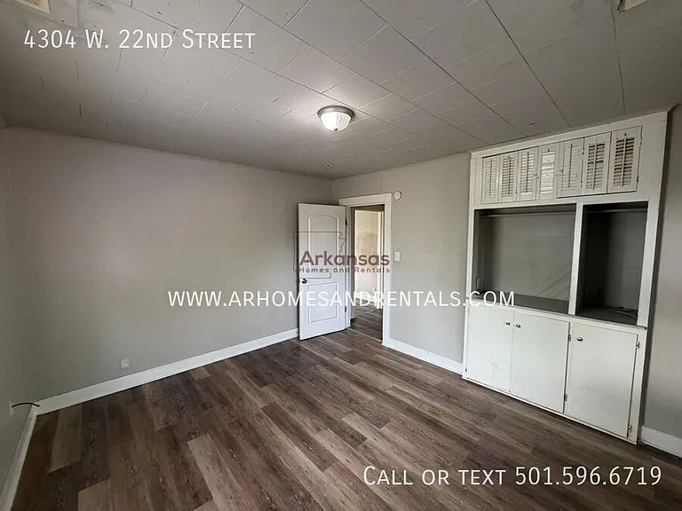 4304 W 22nd St — Photo 7