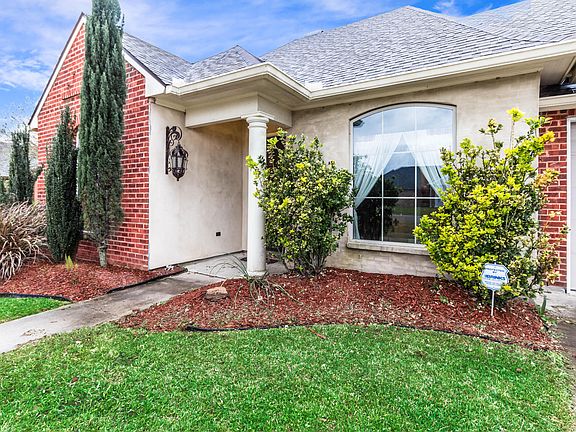 4th image of 406 Gayle Dr
