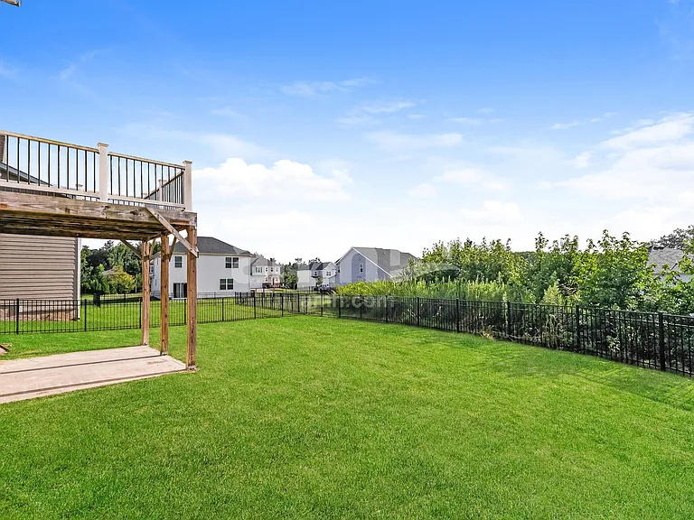 5125 Franks Creek Way — Photo 34