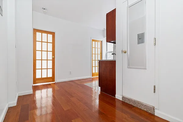 Rented by REAL New York | media 42