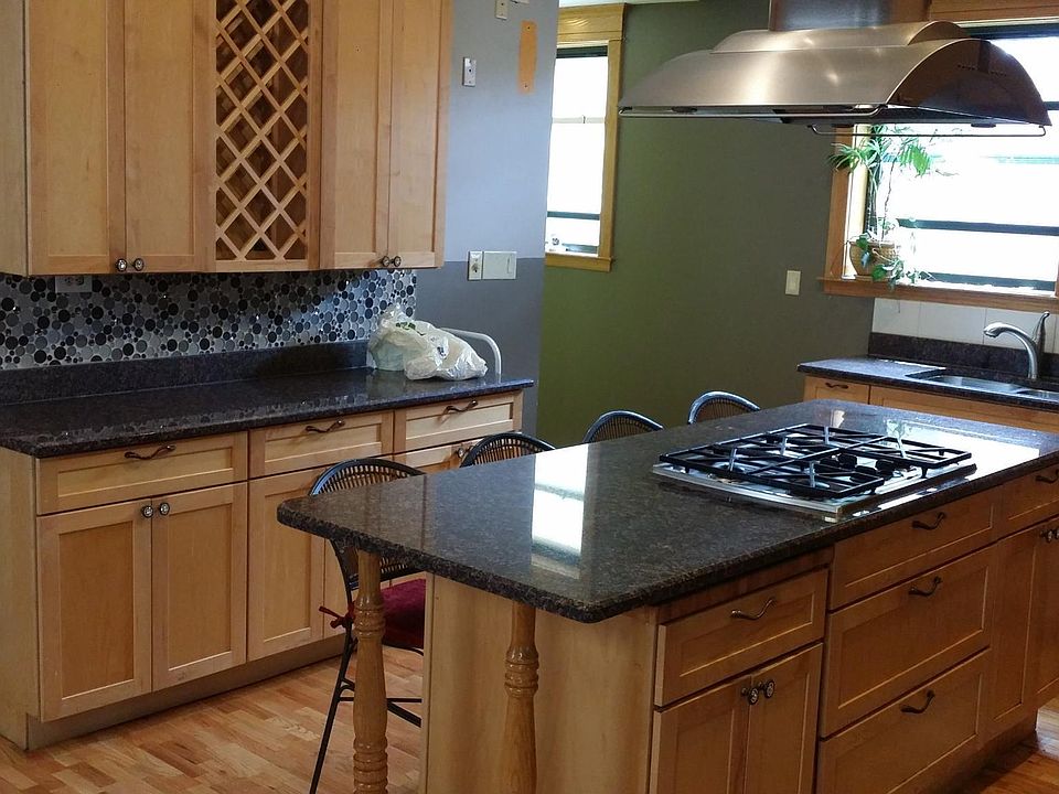 Kitchen with Cooking Island
