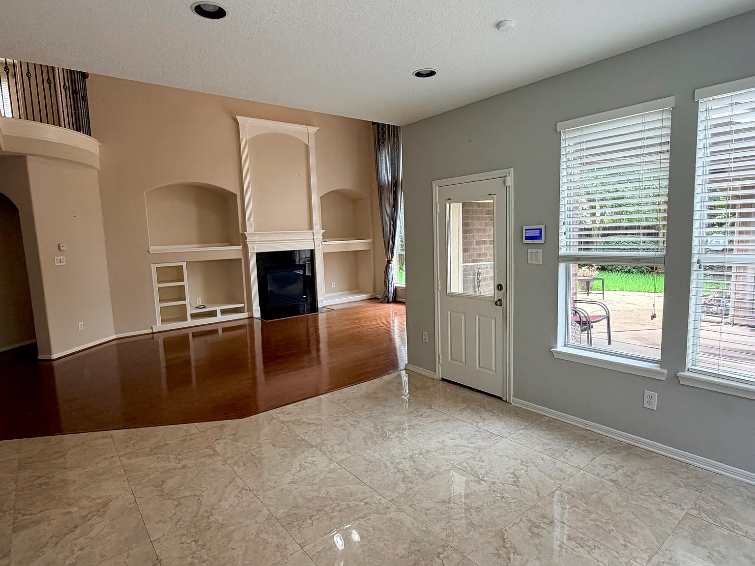 5 bed, 4.5 bath, 4025 sqft, $3,700 — Photo 4