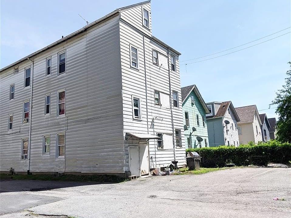 2nd image of 47 Brook St