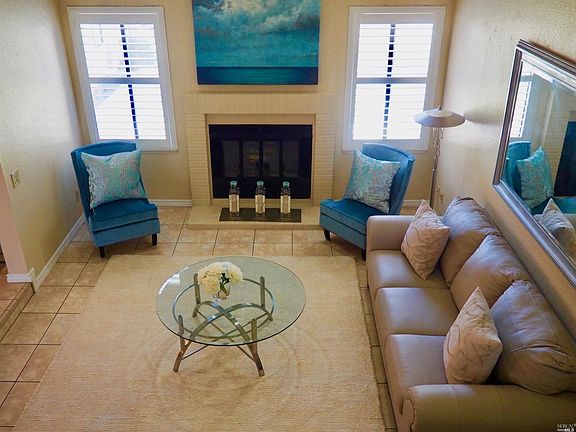 4th image of 25 Marina Grande Ct