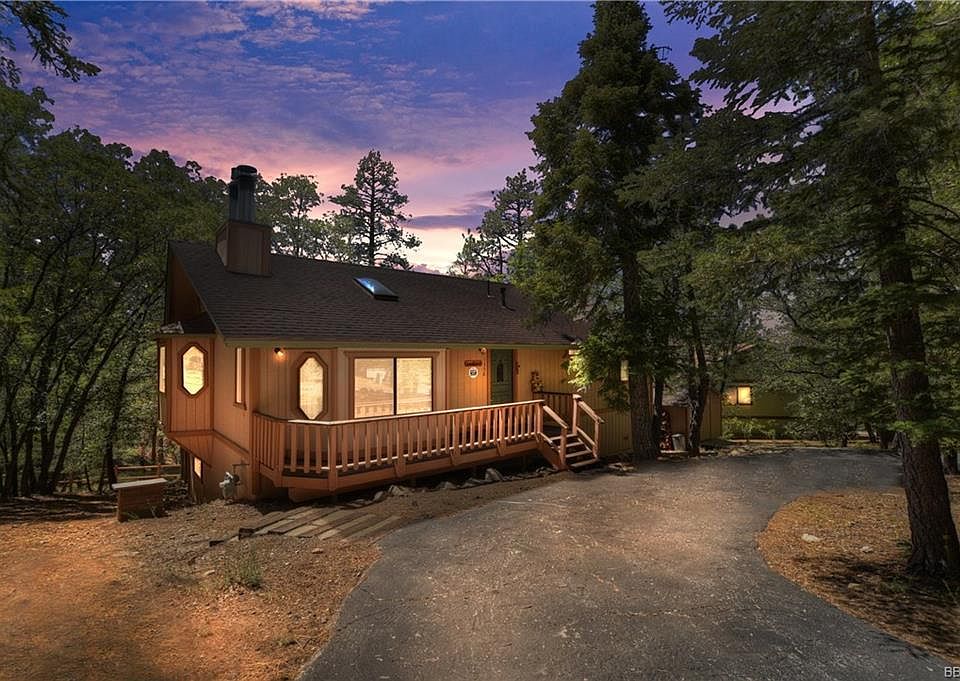 1st image of 1358 La Crescenta Dr