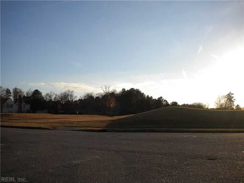 1st image of 309 Barcelona Dr