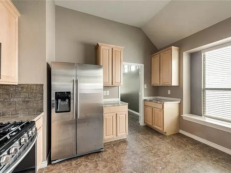 3429 Beekman Dr — Photo 12