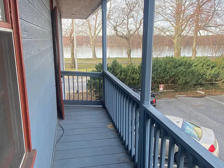 Side balcony/porch, view of Riverfront