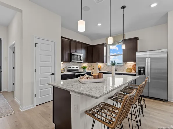 506 Cowboy Heights, Cibolo, TX 78108