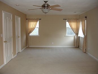 4th image of 710 Wyoming St