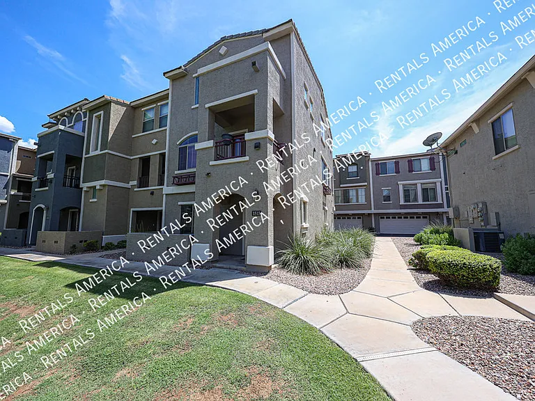 2402 E 5th St #1515 — Photo 1