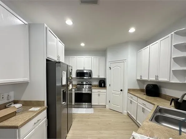 6907 Surrey Oak Dr, Apollo Beach, FL 33572