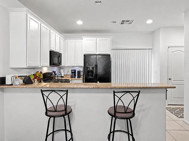 9069 Entrancing Ave — Photo 5