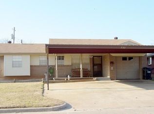 733 N Janeway Ave, Moore, OK 73160