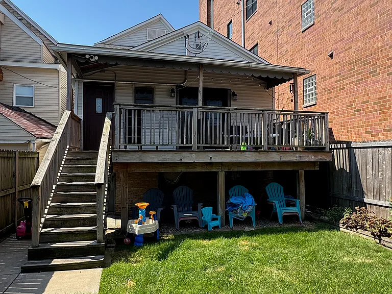 2440 W Diversey Ave #2 — Photo 16