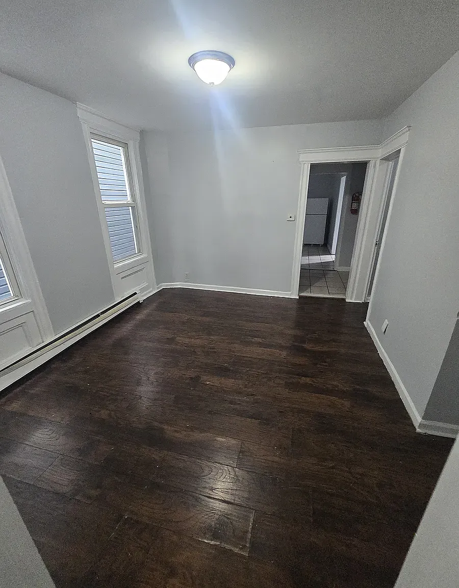3 bed, $1,950 — Photo 4
