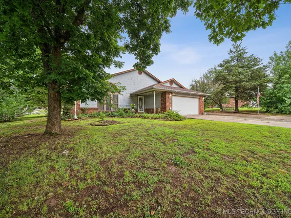 15539 S 296th East Ave, Coweta, OK 74429