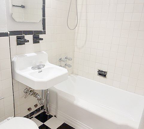 5th image of 126 E 39th St #2B