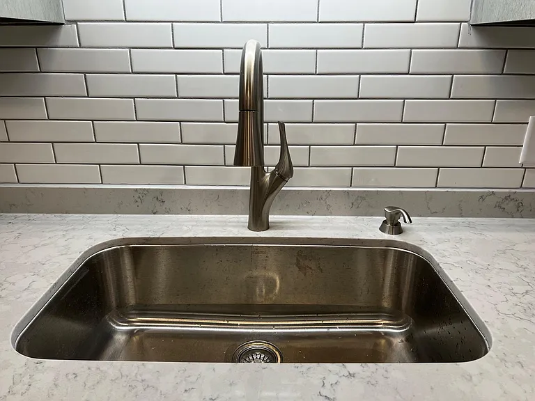 10 Traymore St #UPPER — Photo 8