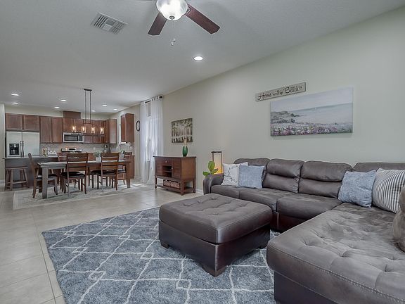 5th image of 36 Woodland Greens Dr