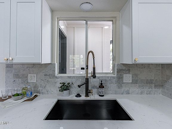 4th image of 2338 E SHAW BUTTE Drive