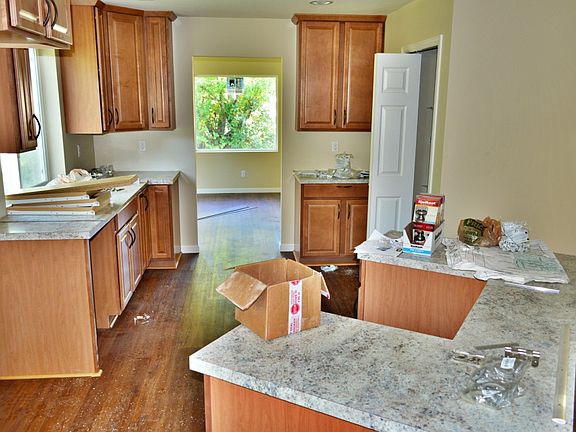 5th image of 2702 15th St SE