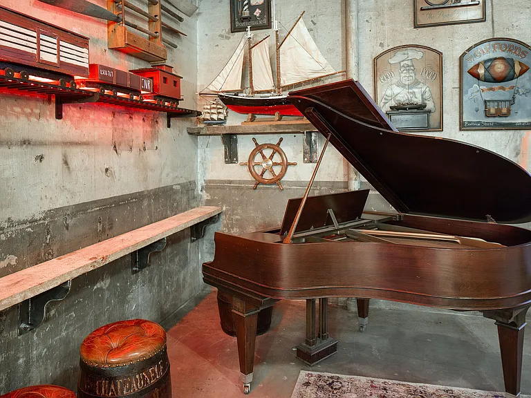 The Hecht Warehouse — Photo 22