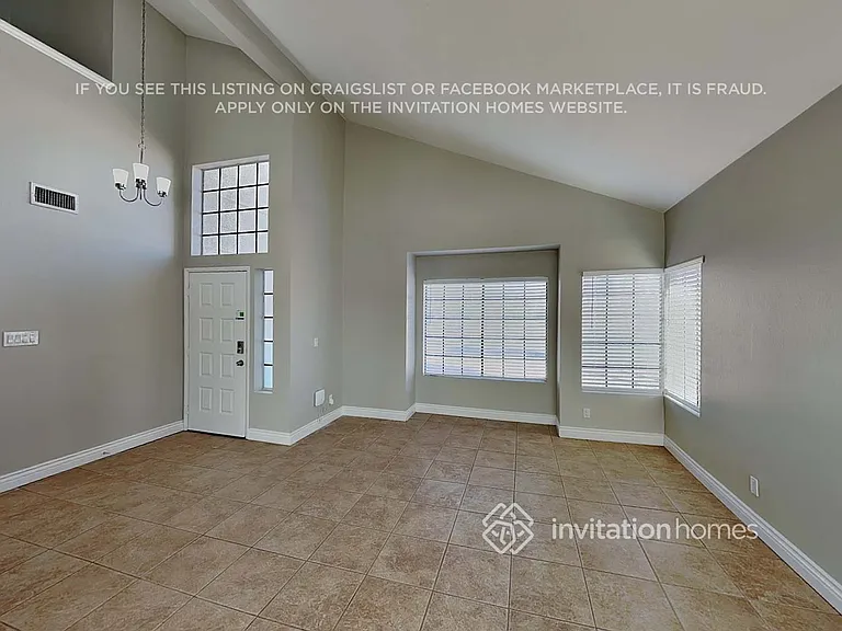 4756 Illustrious St — Photo 5
