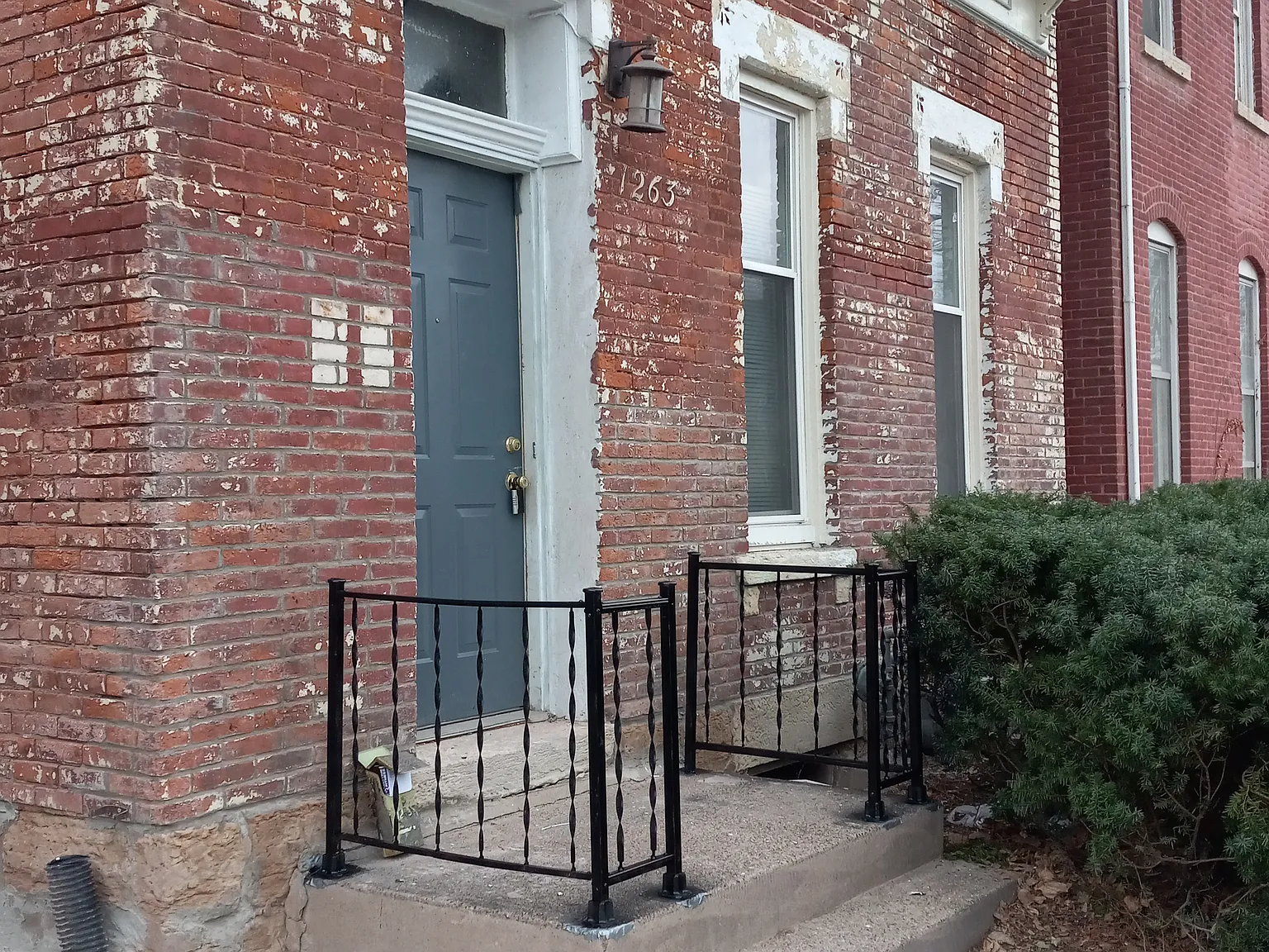 2 bed, 825 sqft, $995 — Photo 2