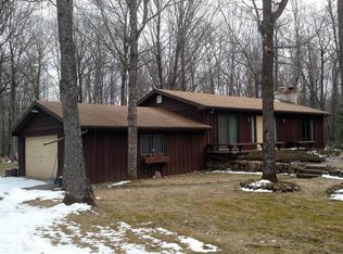 1426 Ace Ln, Eagle River, WI 54521