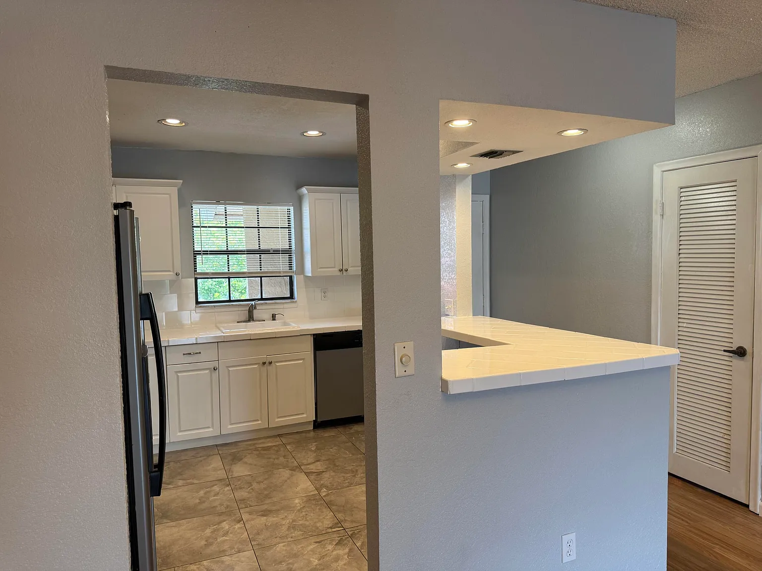 2 bed, 2.0 bath, 925 sqft, $2,000 — Photo 4