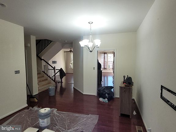 5th image of 1321 Madison Ln