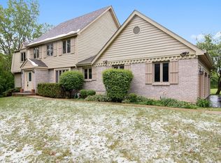 23922 W Lake Cook Rd, Deer Park, IL 60010