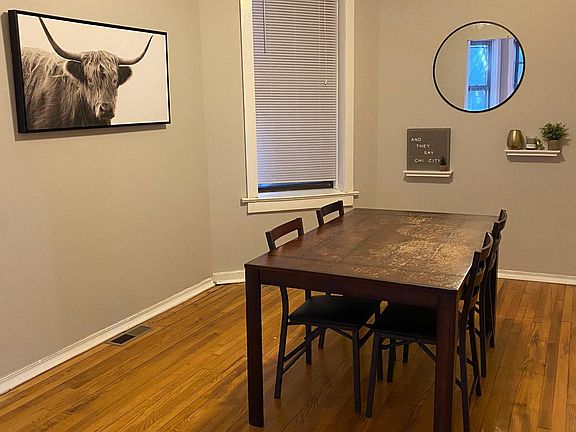 4th image of 3554 N Wilton Ave #1A