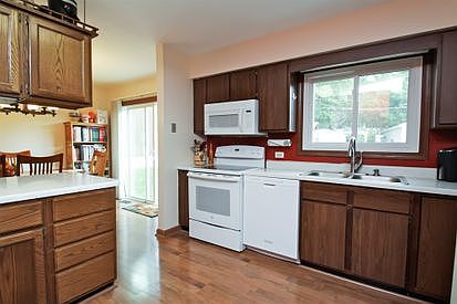 5th image of 323 Bridgewood Dr
