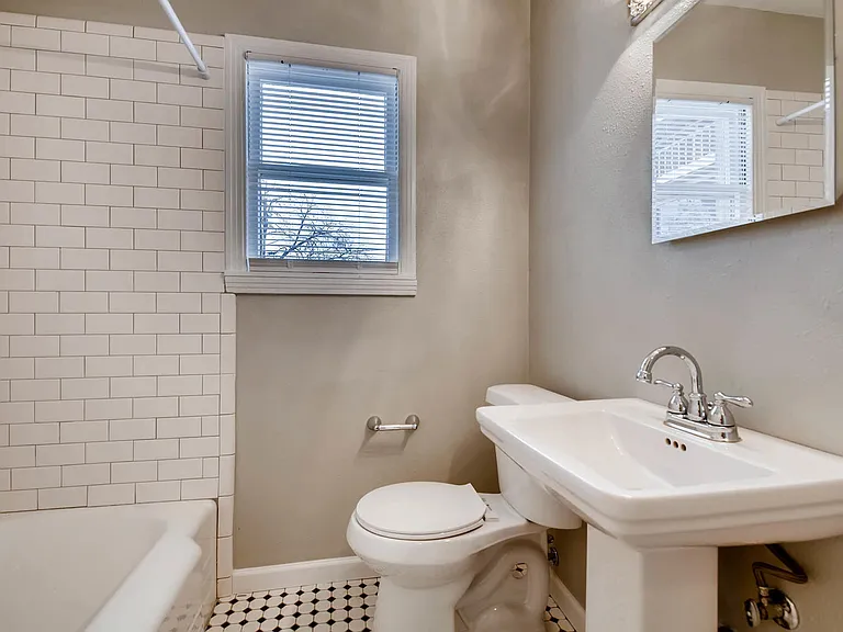 405 Quentin Dr — Photo 18