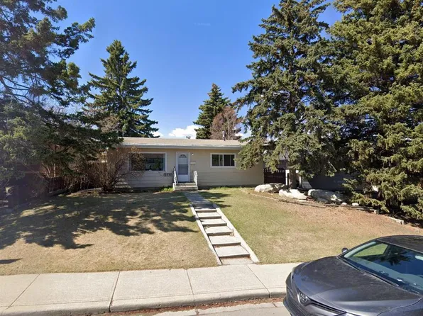1443 E 44th St SW, Calgary, AB T3C 2A7