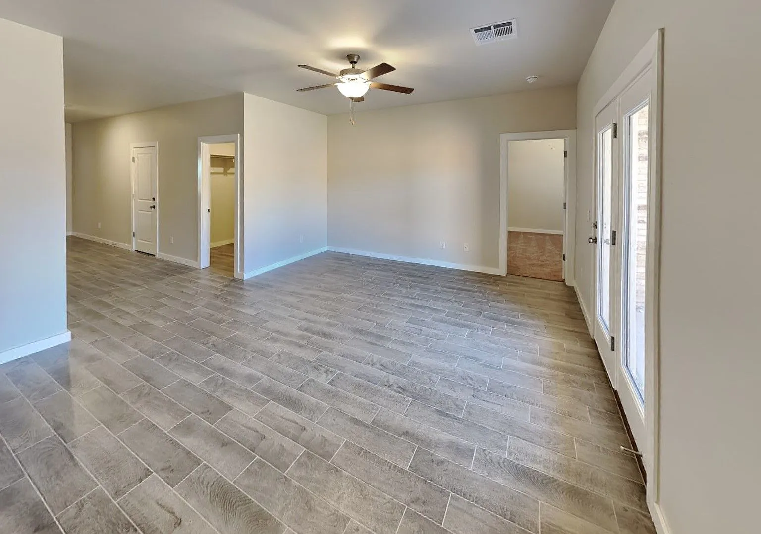 3 Bedroom 2 Bathroom 2 Car Garage Home in Oakdale School District — Photo 4