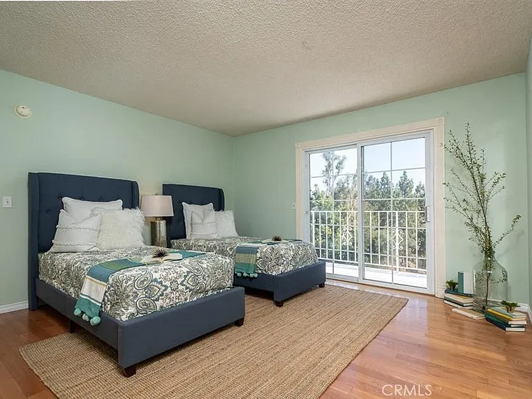 4406 Vista Pl — Photo 11